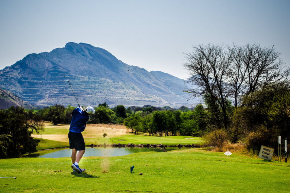 golfing 02